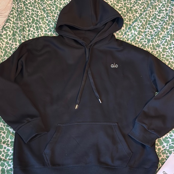 ALO Yoga Black Sweatshirt Hoodie - Picture 1 of 5